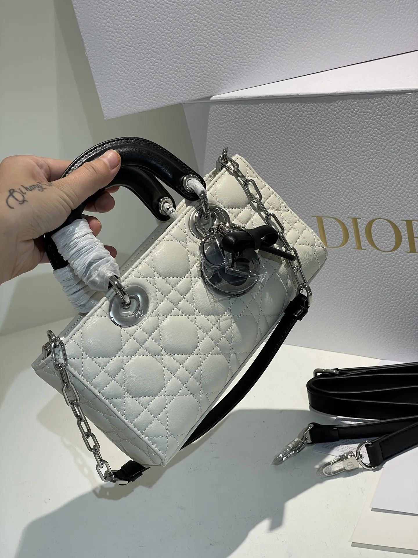 Dior D-Joy Quilted Lady Bag D55016189 — view 8