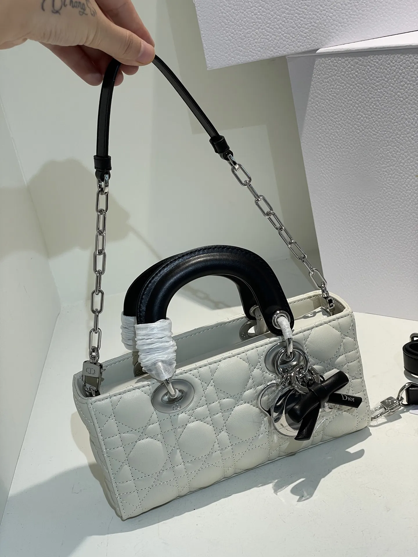 Dior D-Joy Quilted Lady Bag D55016189 — view 9