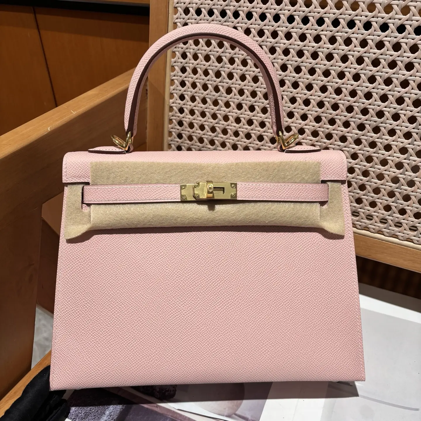 Hermès Kelly 25 Epsom Leather Bag D59016190