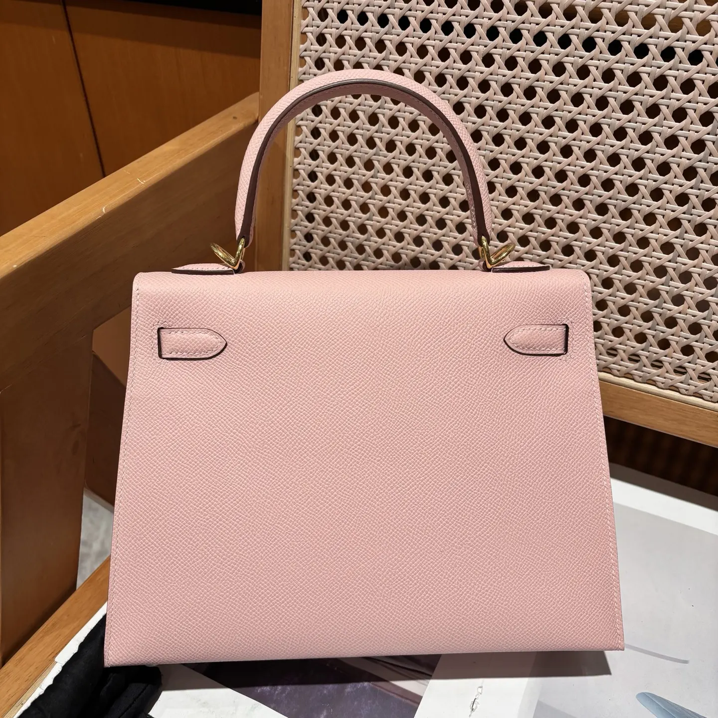 Hermès Kelly 25 Epsom Leather Bag D59016190 — view 5