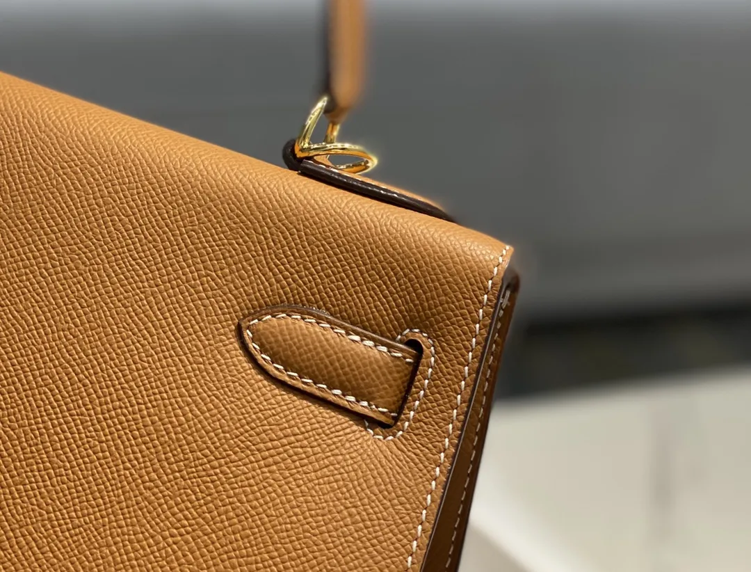 Hermès Kelly Epsom Leather Top-Handle Bag D59016191 — view 6