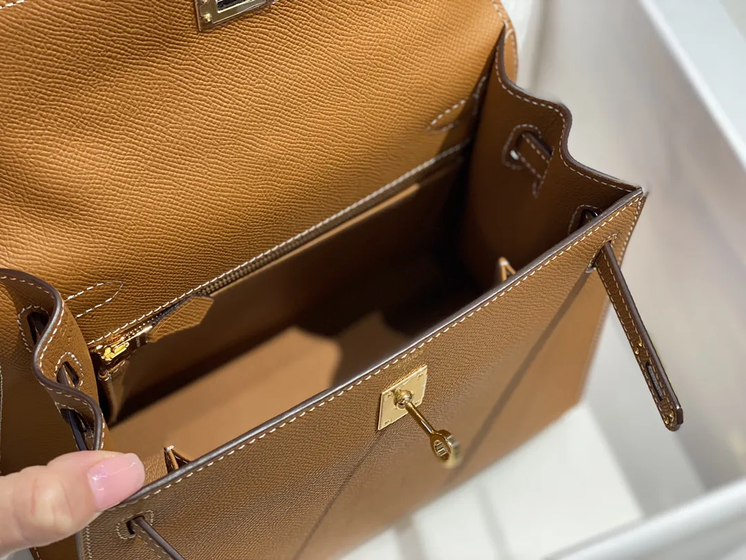 Hermès Kelly Epsom Leather Top-Handle Bag D59016191 — view 9