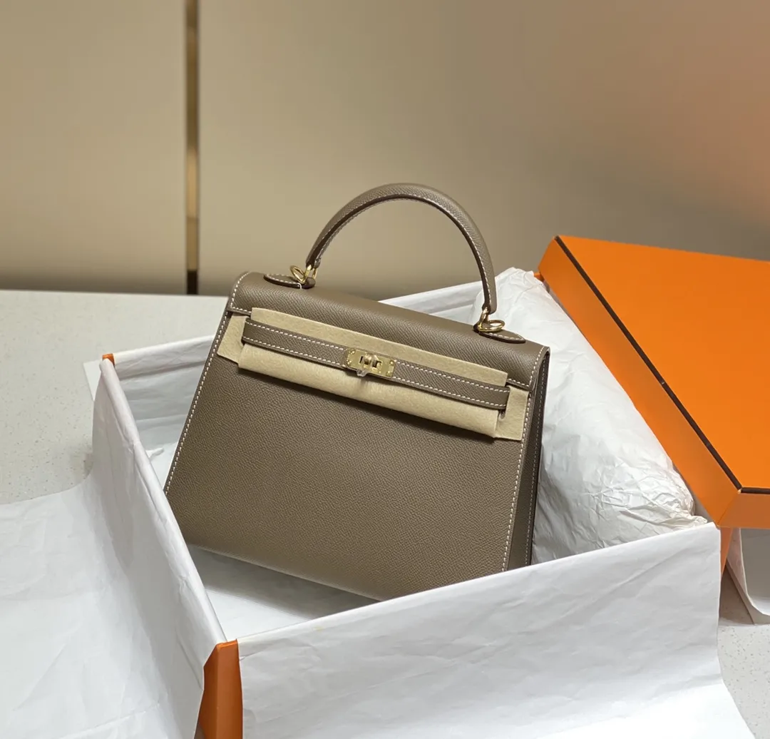 Hermès Kelly Epsom Leather Top-Handle Bag D59016195