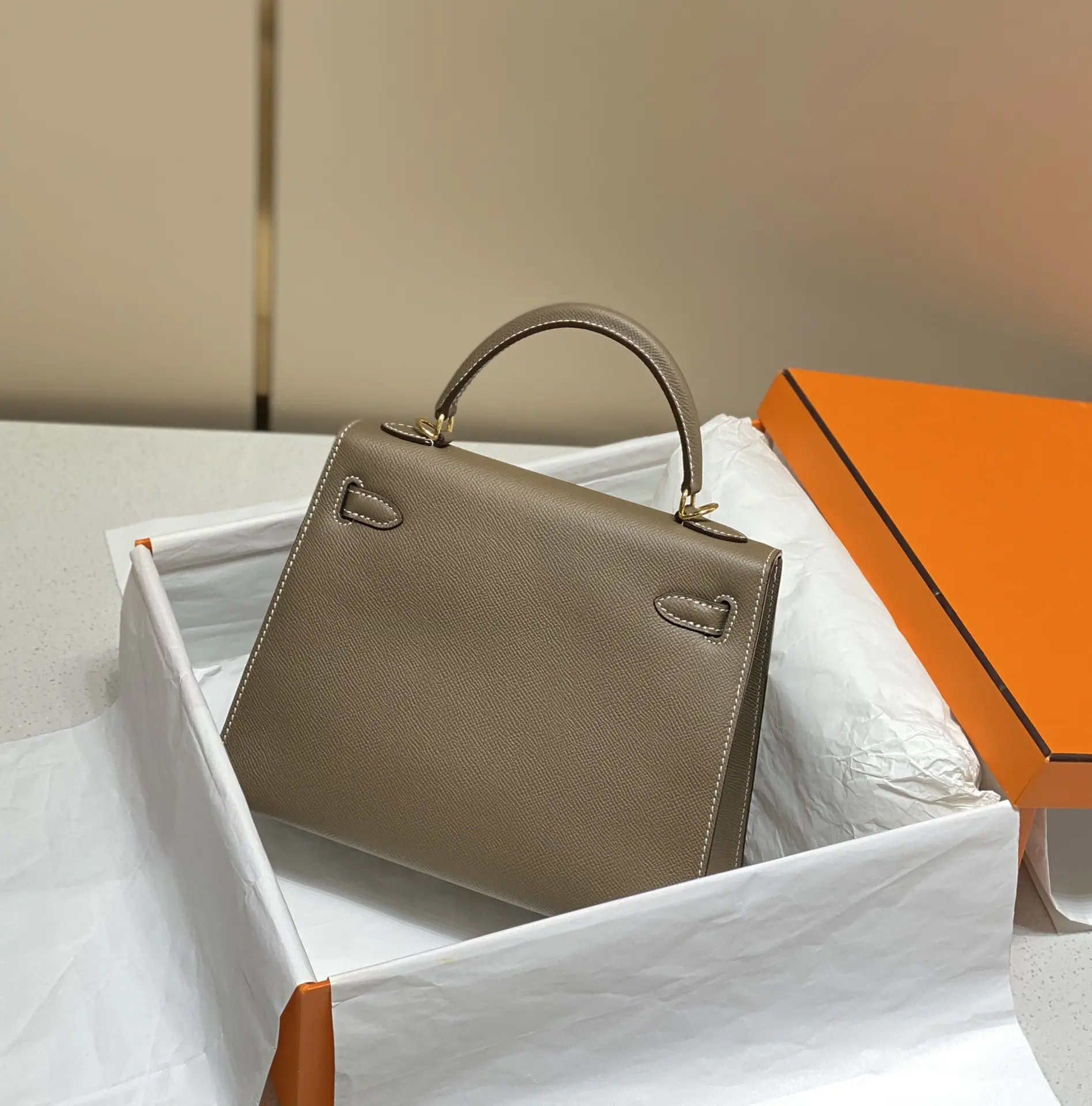 Hermès Kelly Epsom Leather Top-Handle Bag D59016195 — view 2