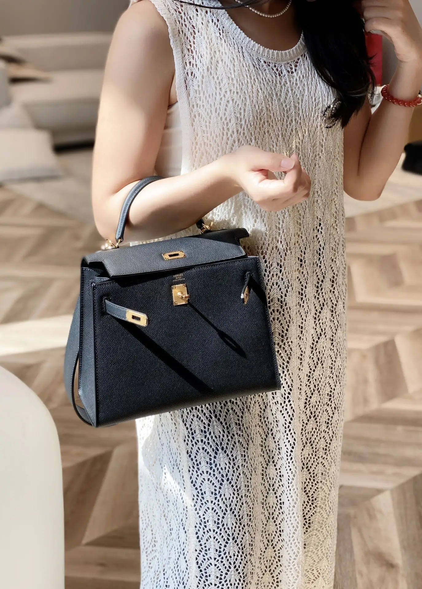 Hermès Kelly Grained Leather Top-Handle Bag D59016196 — view 2