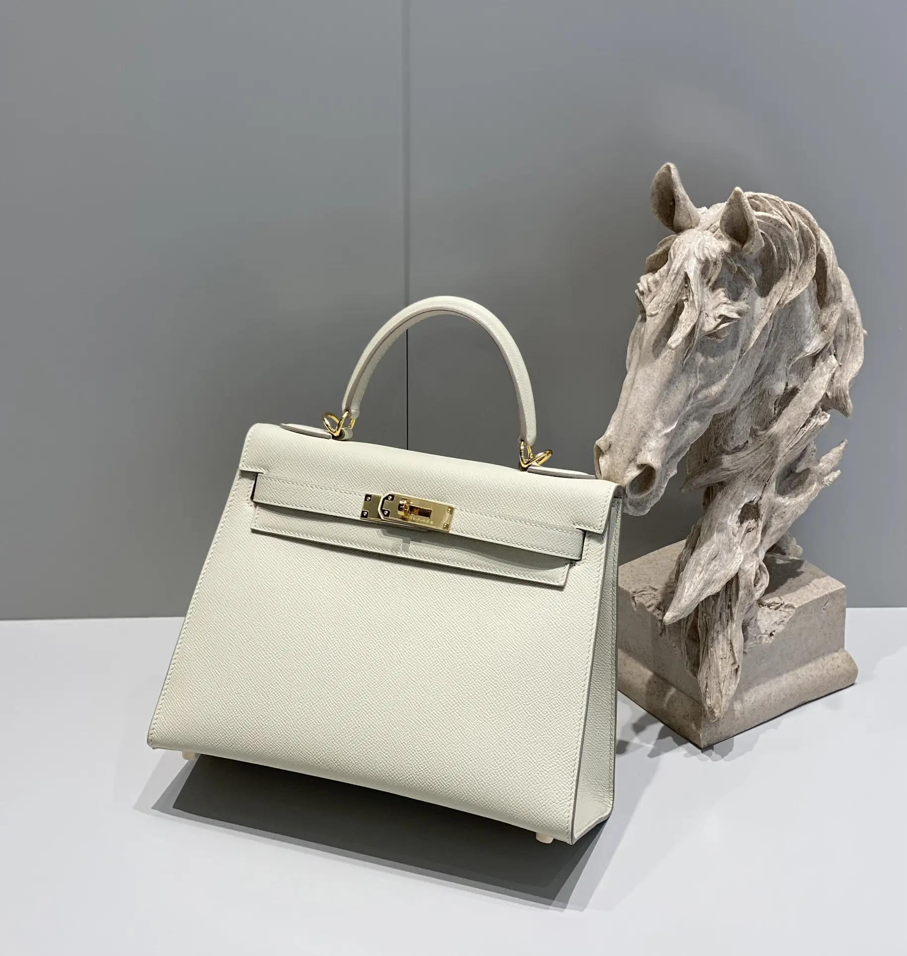 Hermès Kelly Epsom Leather Top-Handle Bag D59016199 — view 4