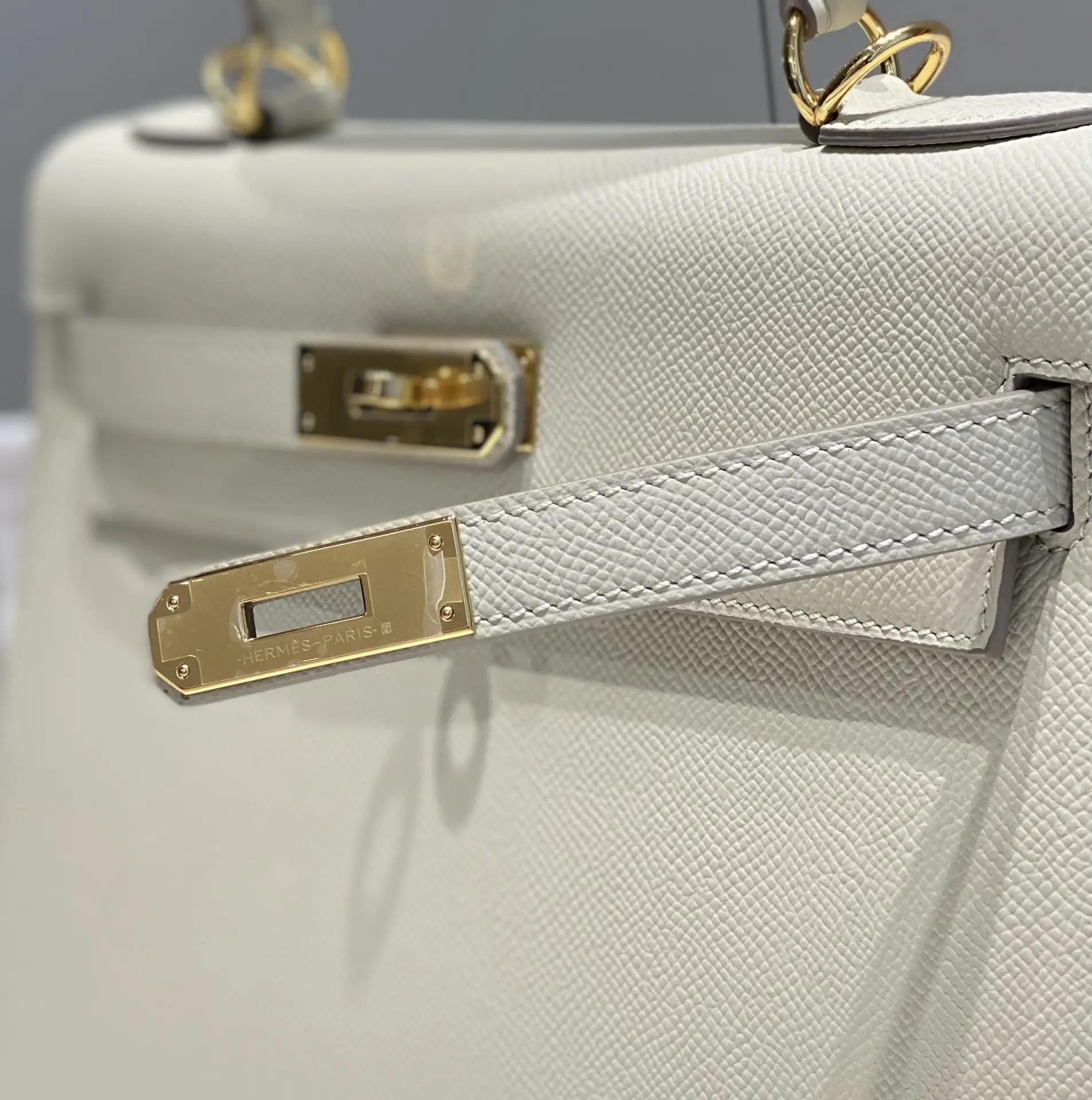 Hermès Kelly Epsom Leather Top-Handle Bag D59016199 — view 6