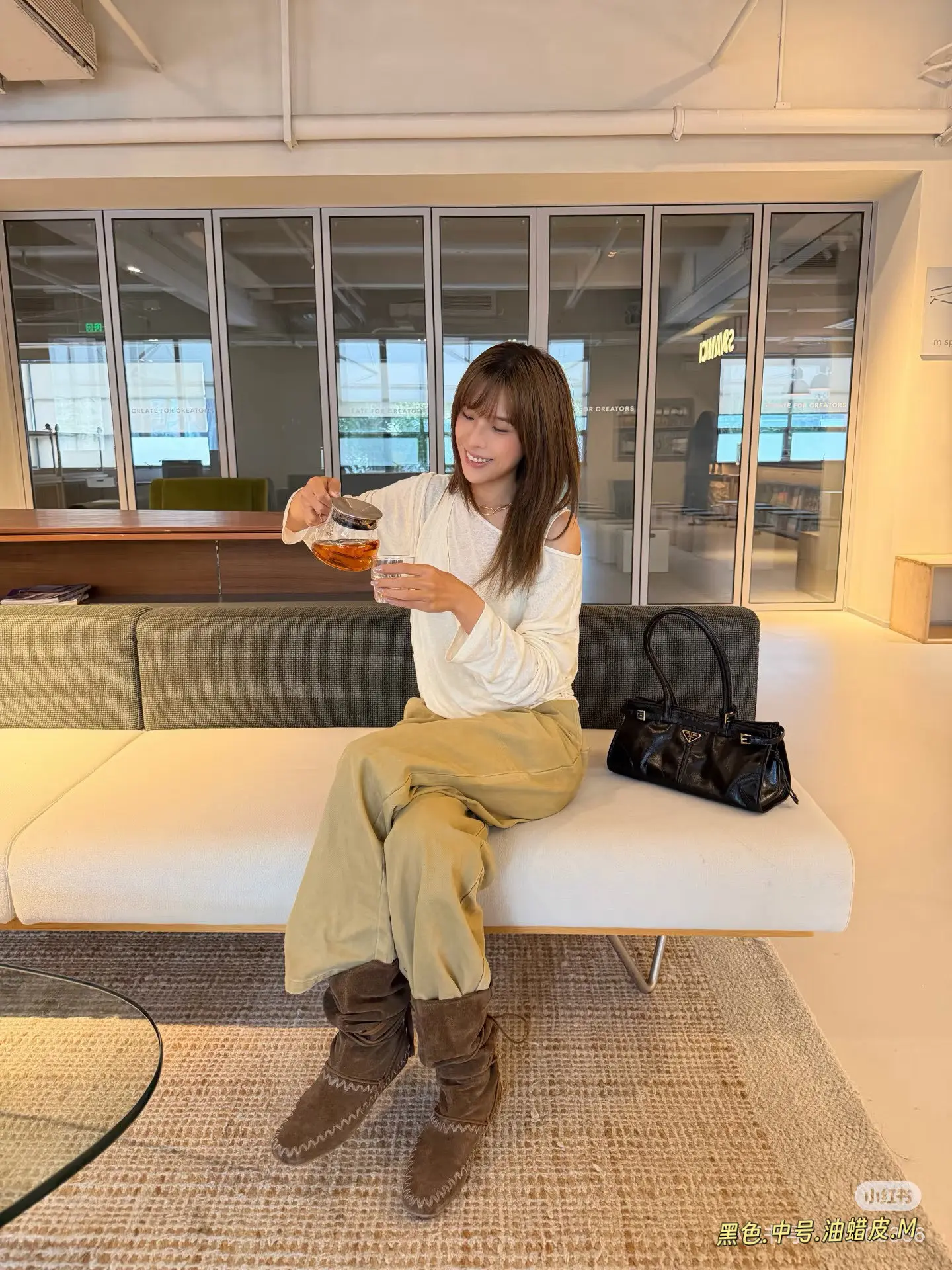 Prada Oiled Leather Shoulder Bag D43016205 — view 3