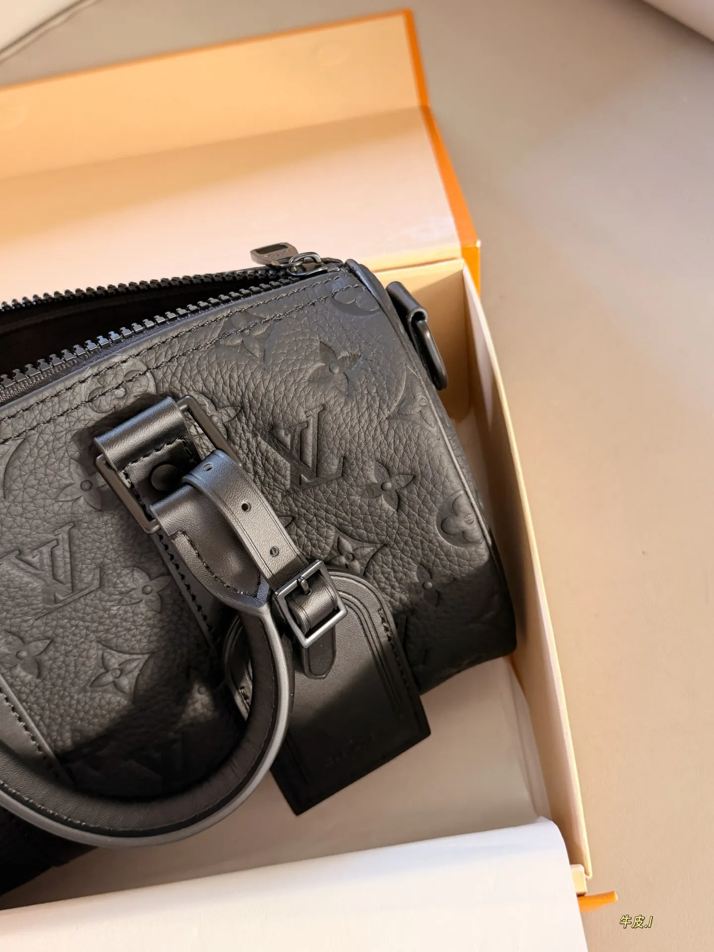 Keepall 25 Embossed Leather Shoulder Bag D37016212 — view 8