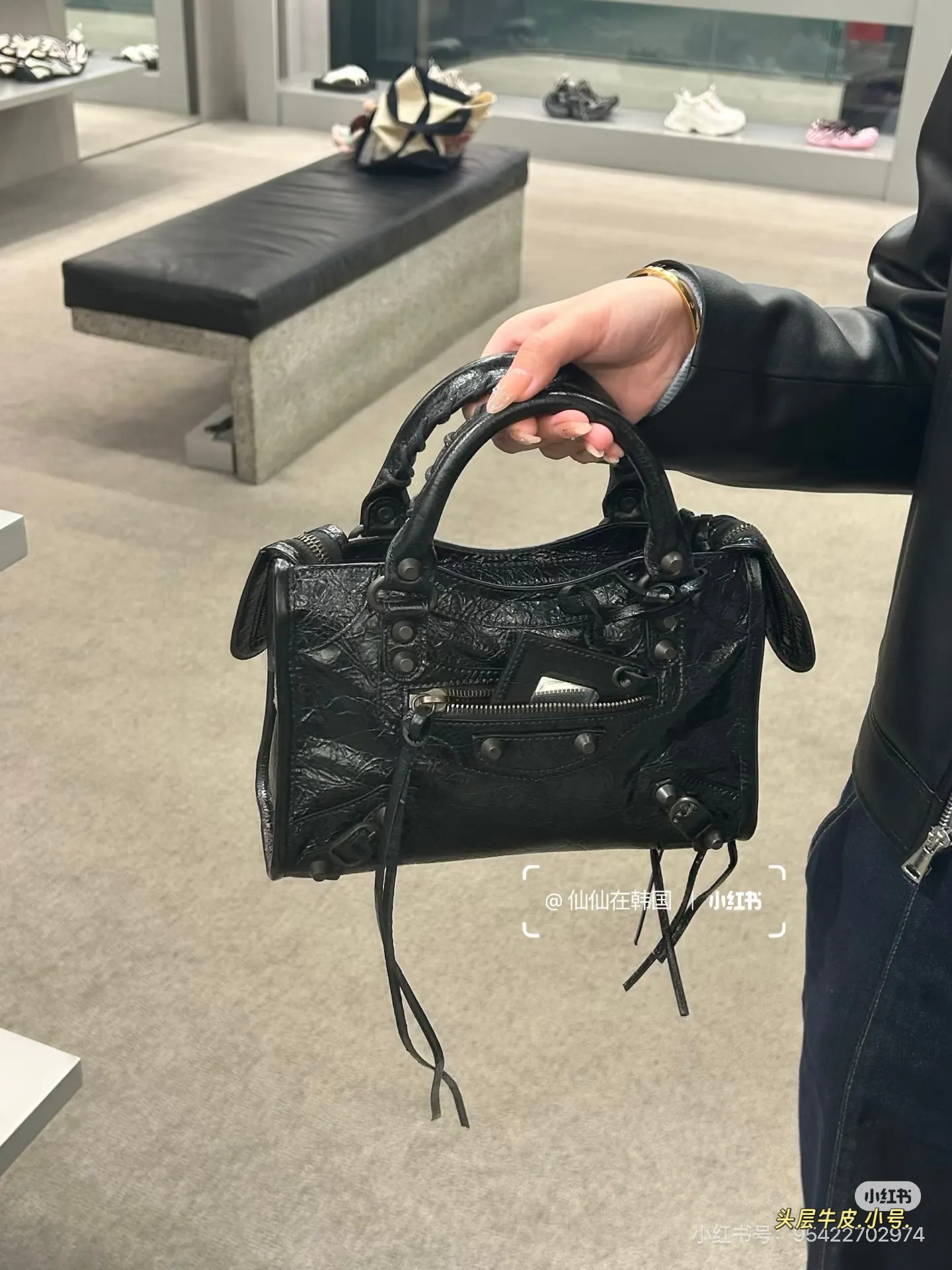 Balenciaga Le City Mini Leather Bag D46016213 — view 7