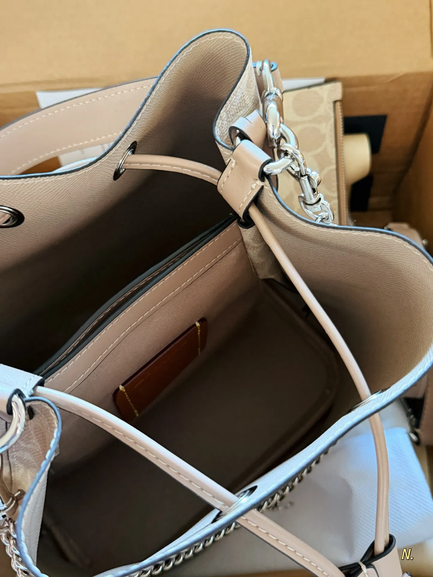 Coach Rowan 22 Signature Bucket Bag D34016501 — view 6