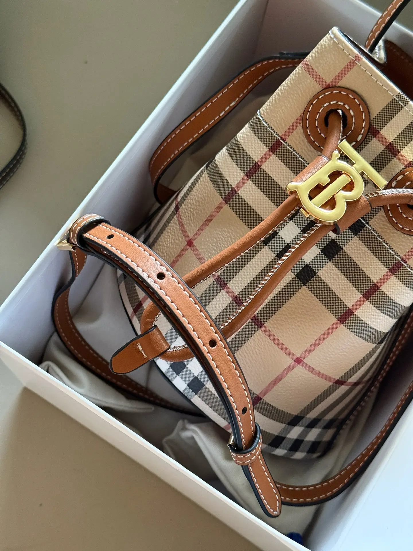 Burberry Check Drawstring Bucket Bag D28016489 — view 3