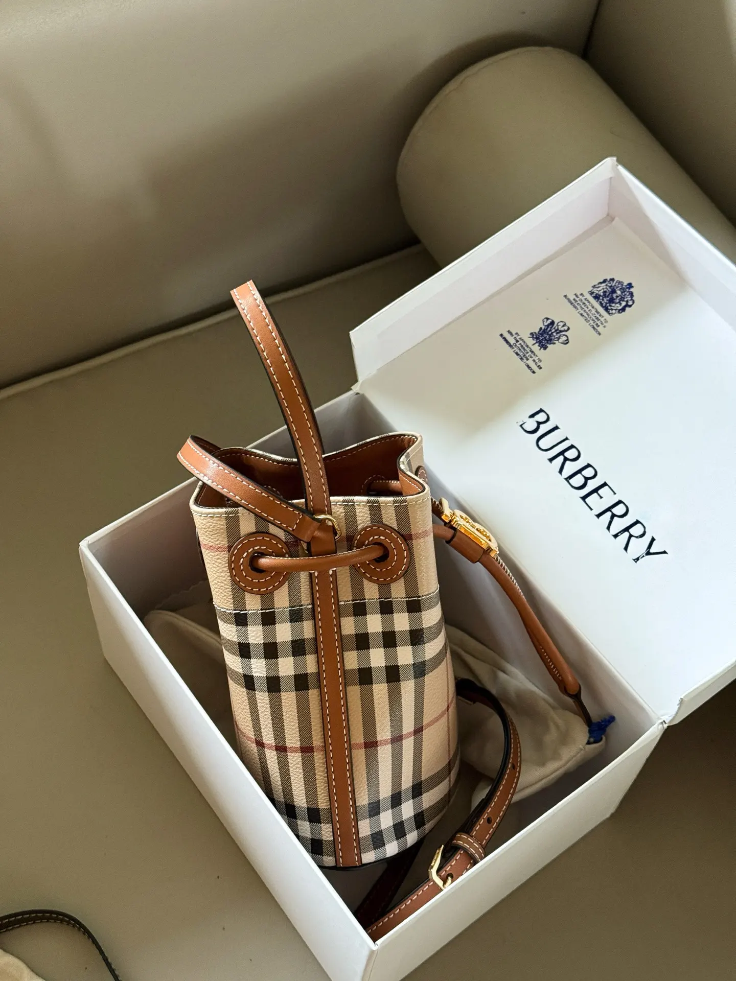 Burberry Check Drawstring Bucket Bag D28016489 — view 4
