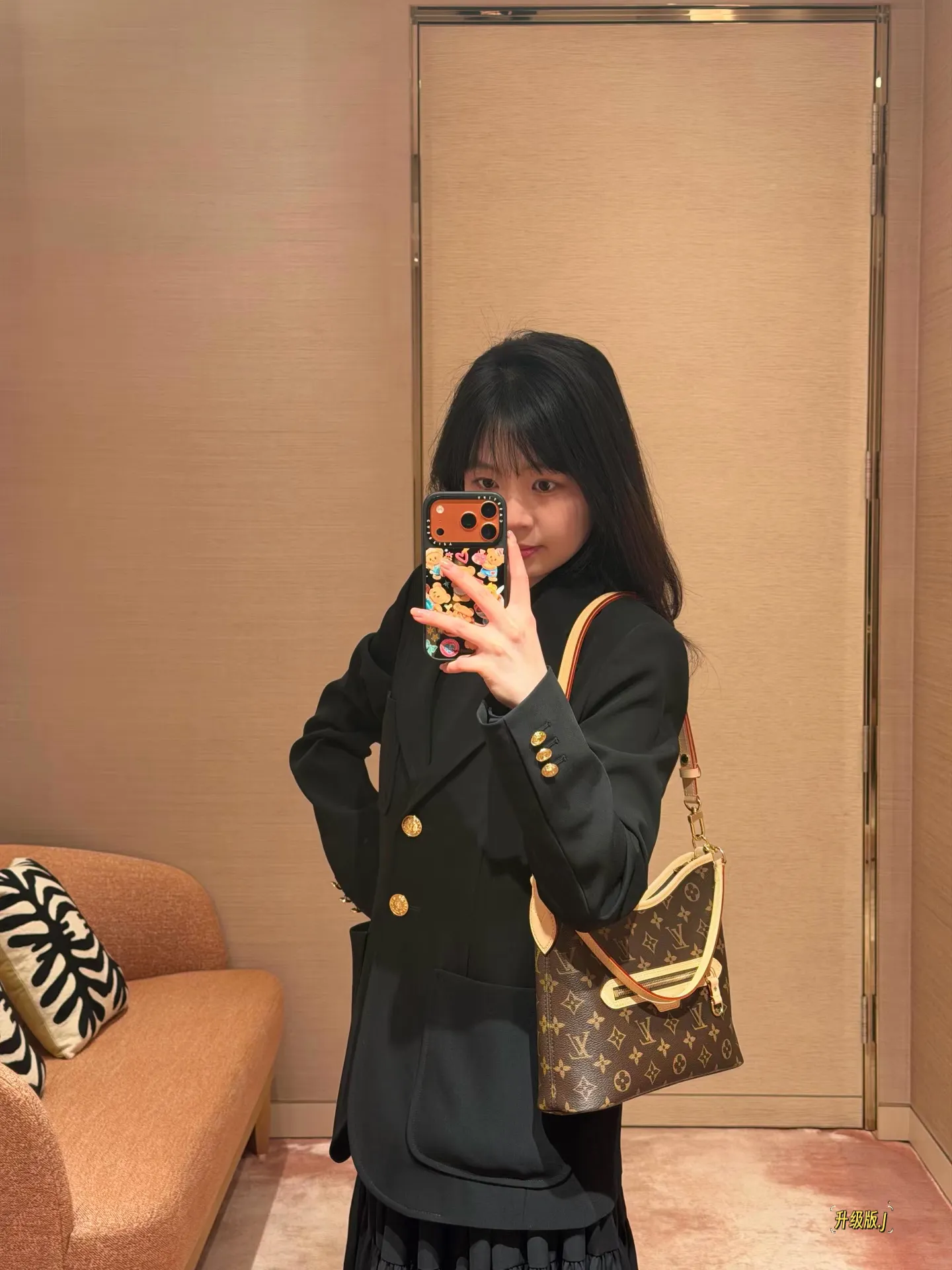 LV Monogram Zippered Tote Bag D35516219 — view 3