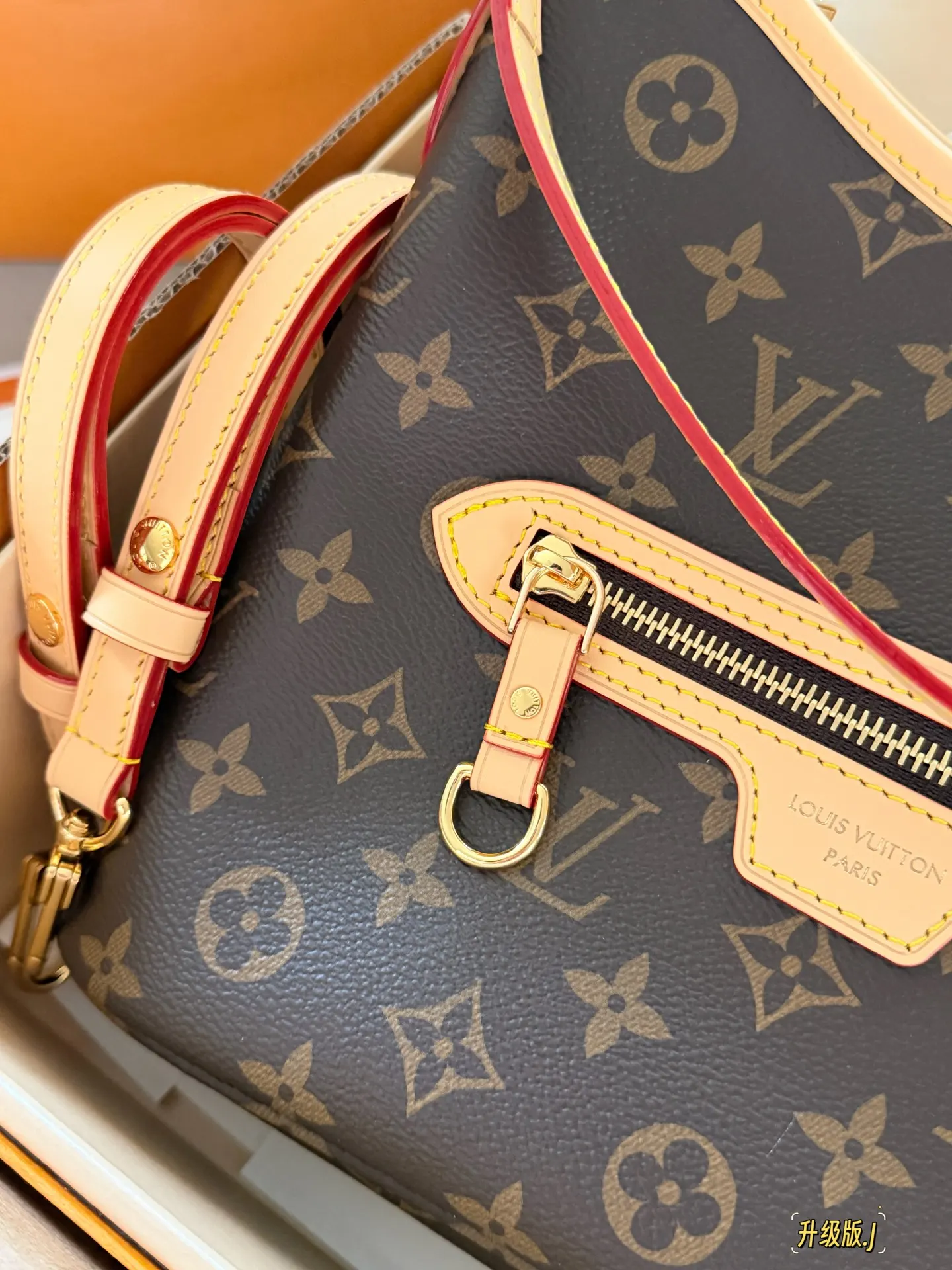 Louis Vuitton Monogram Lineup BB Shoulder Bag D35516220 — view 4