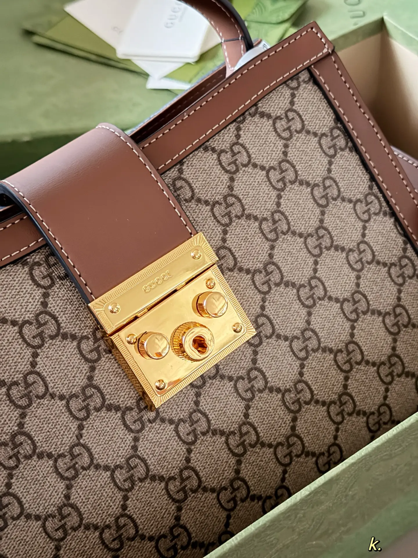 Gucci GG Padlock Top-Handle Tote Bag D34516222 — view 3