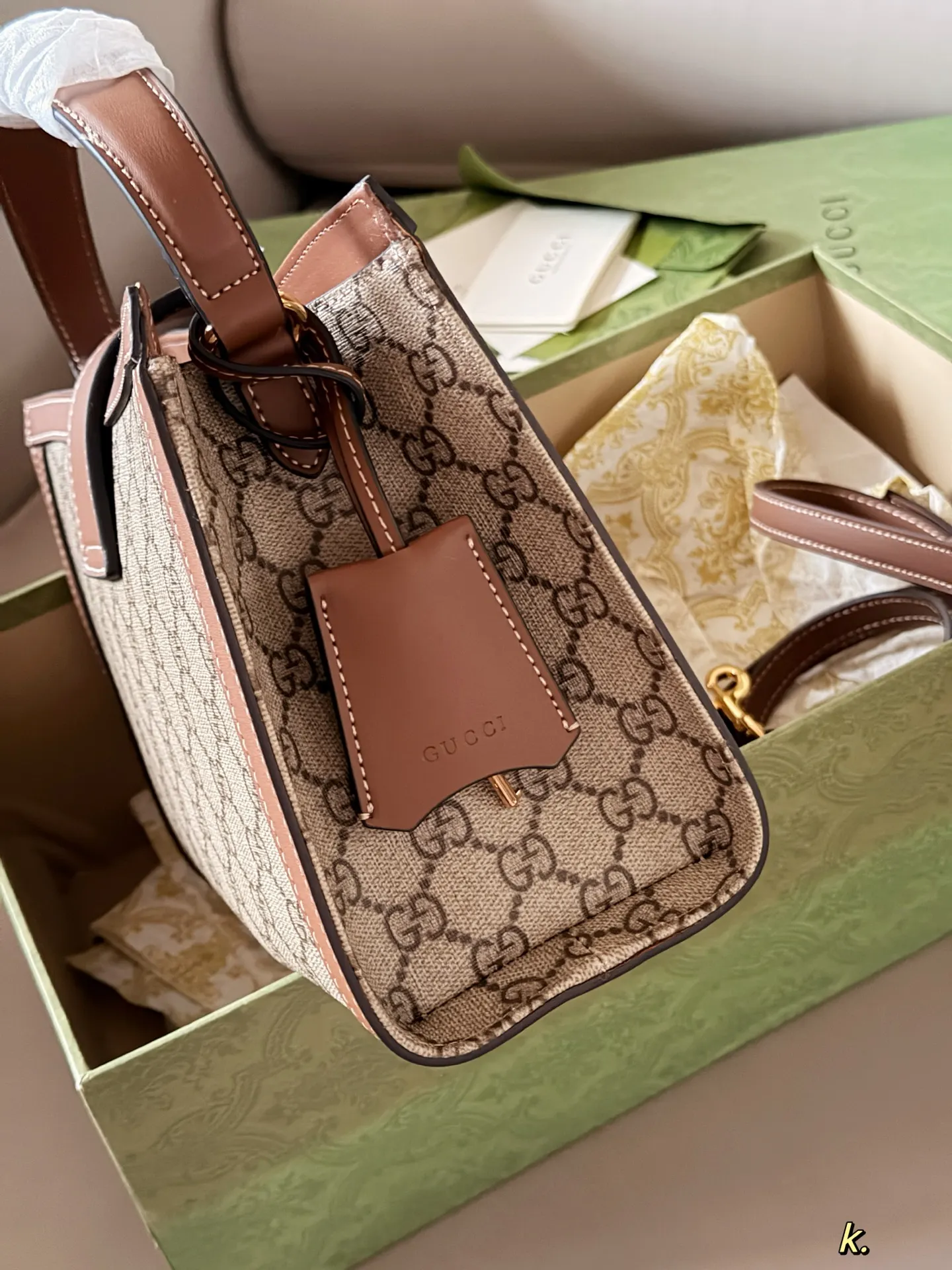 Gucci GG Padlock Top-Handle Tote Bag D34516222 — view 7