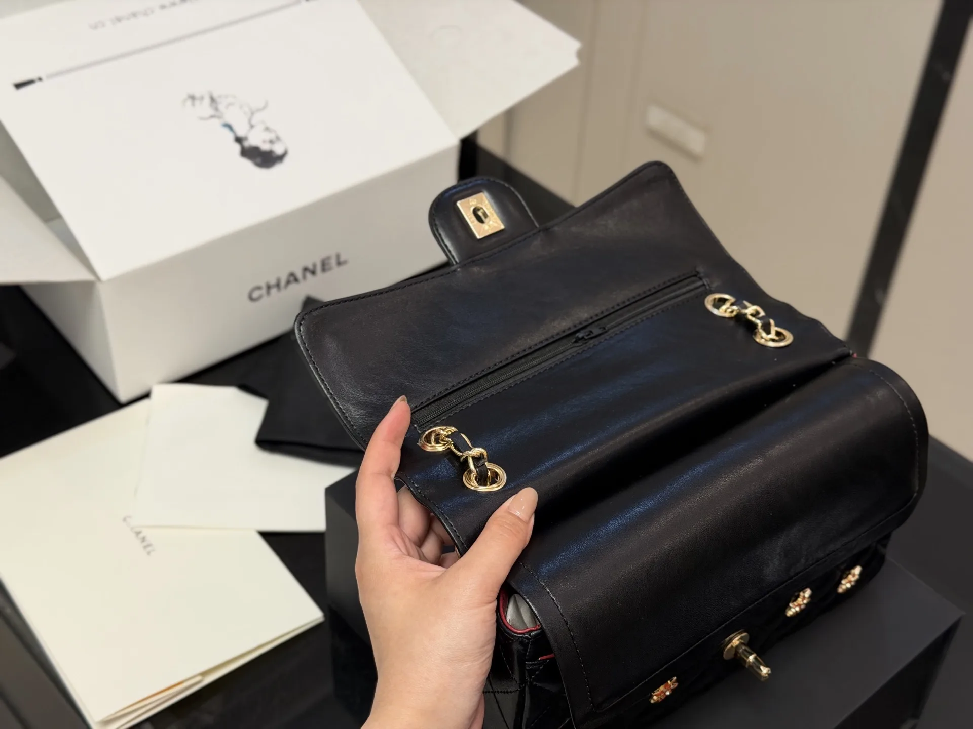 Chanel CF Quilted Chain Shoulder Bag D32016234 — view 3