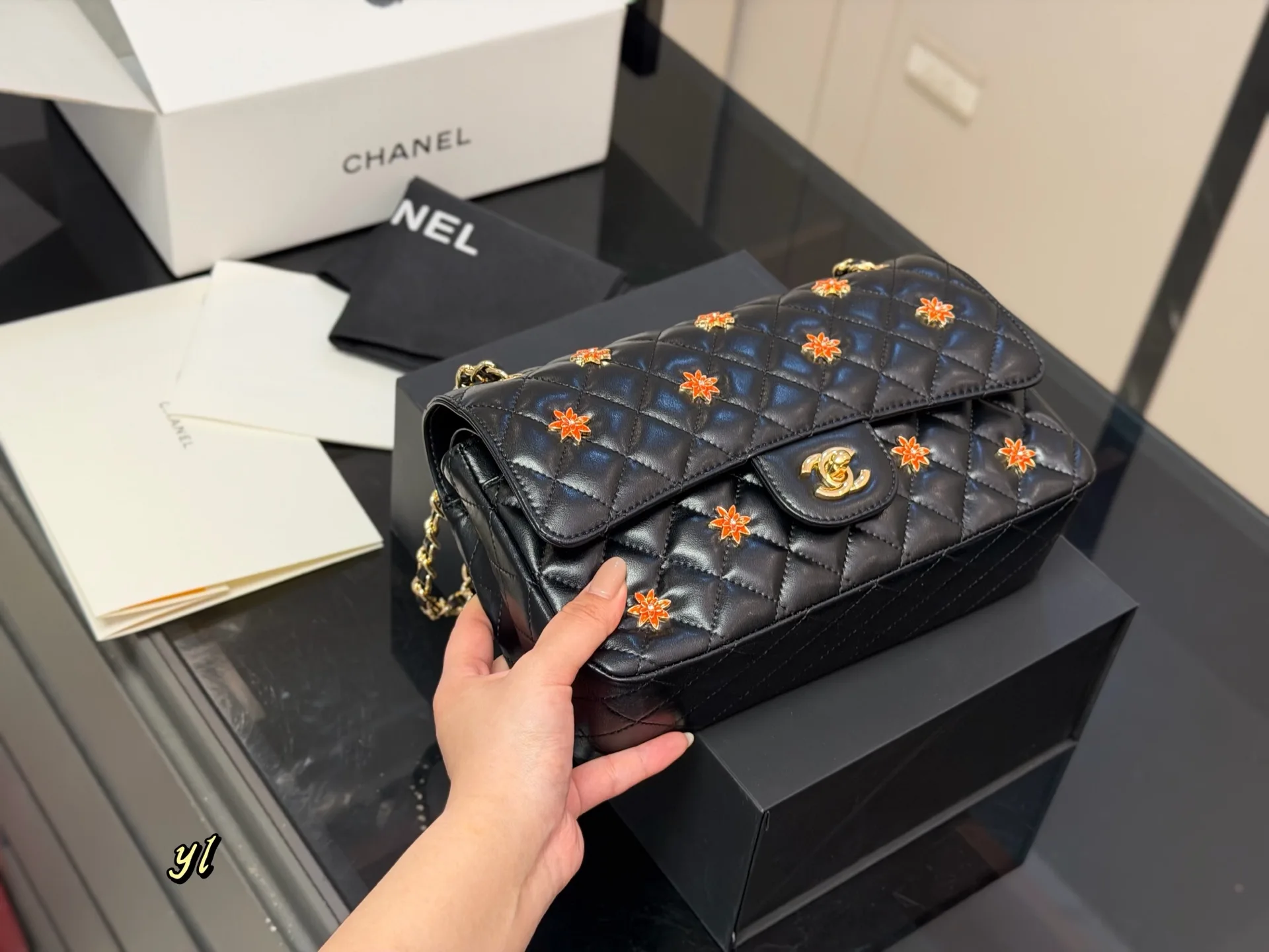 Chanel CF Quilted Chain Shoulder Bag D32016234 — view 5
