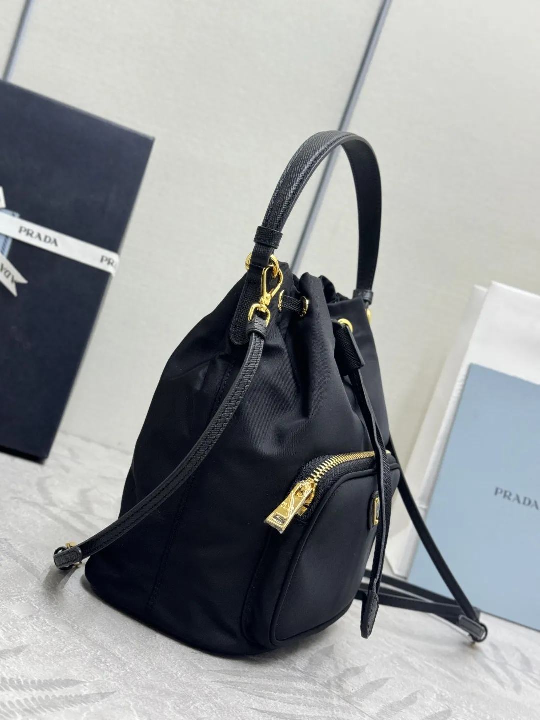 Nylon Drawstring Bucket Bag D63016514 — view 4