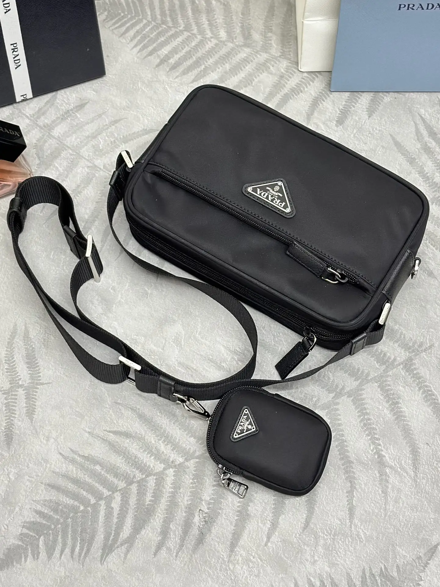 Re-Nylon Three-in-One Shoulder Bag D66016241 — view 4