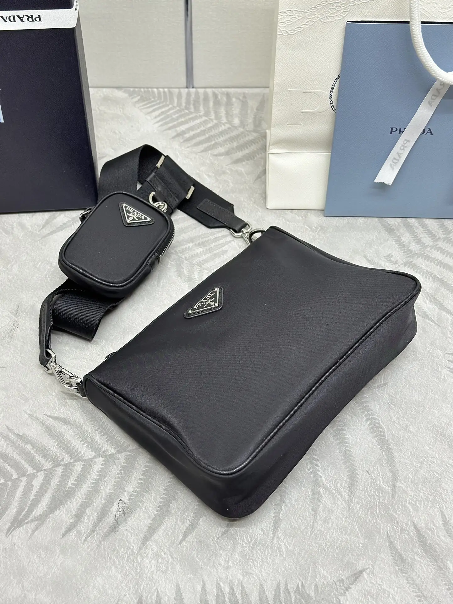 Re-Edition 2005 Nylon Crossbody Bag D63016243 — view 5