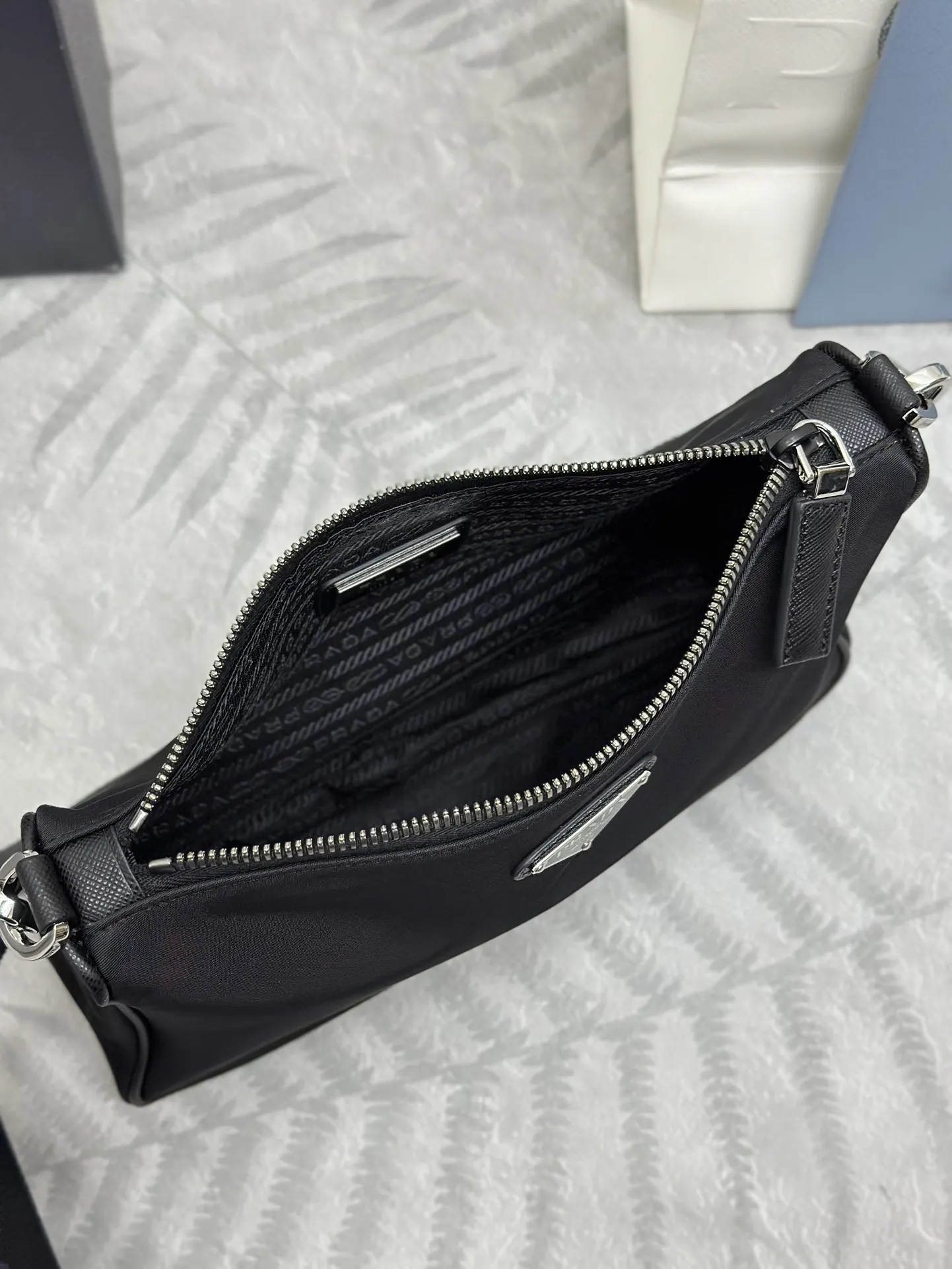 Re-Edition 2005 Nylon Crossbody Bag D63016243 — view 8