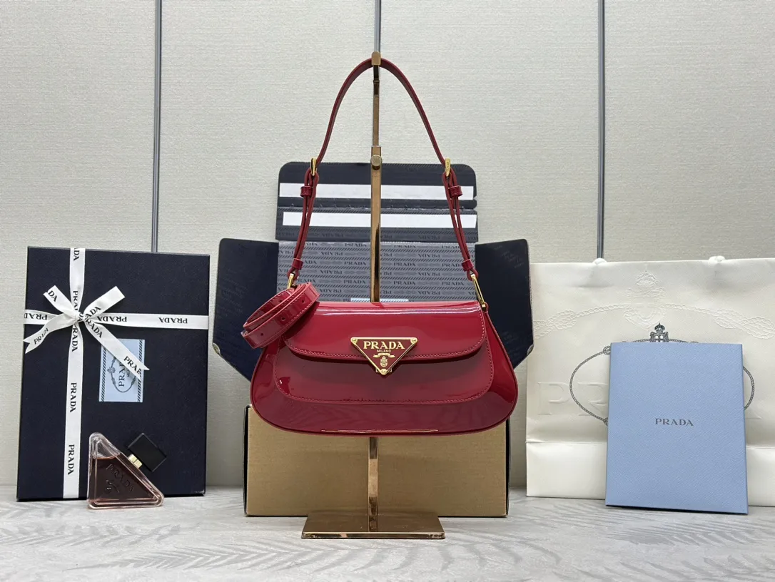 Patent Leather Flap Shoulder Bag D91016246