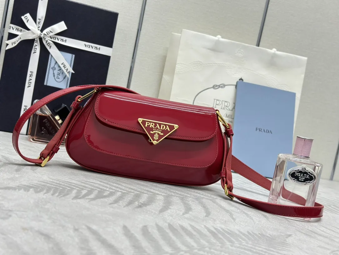 Patent Leather Flap Shoulder Bag D91016246 — view 2