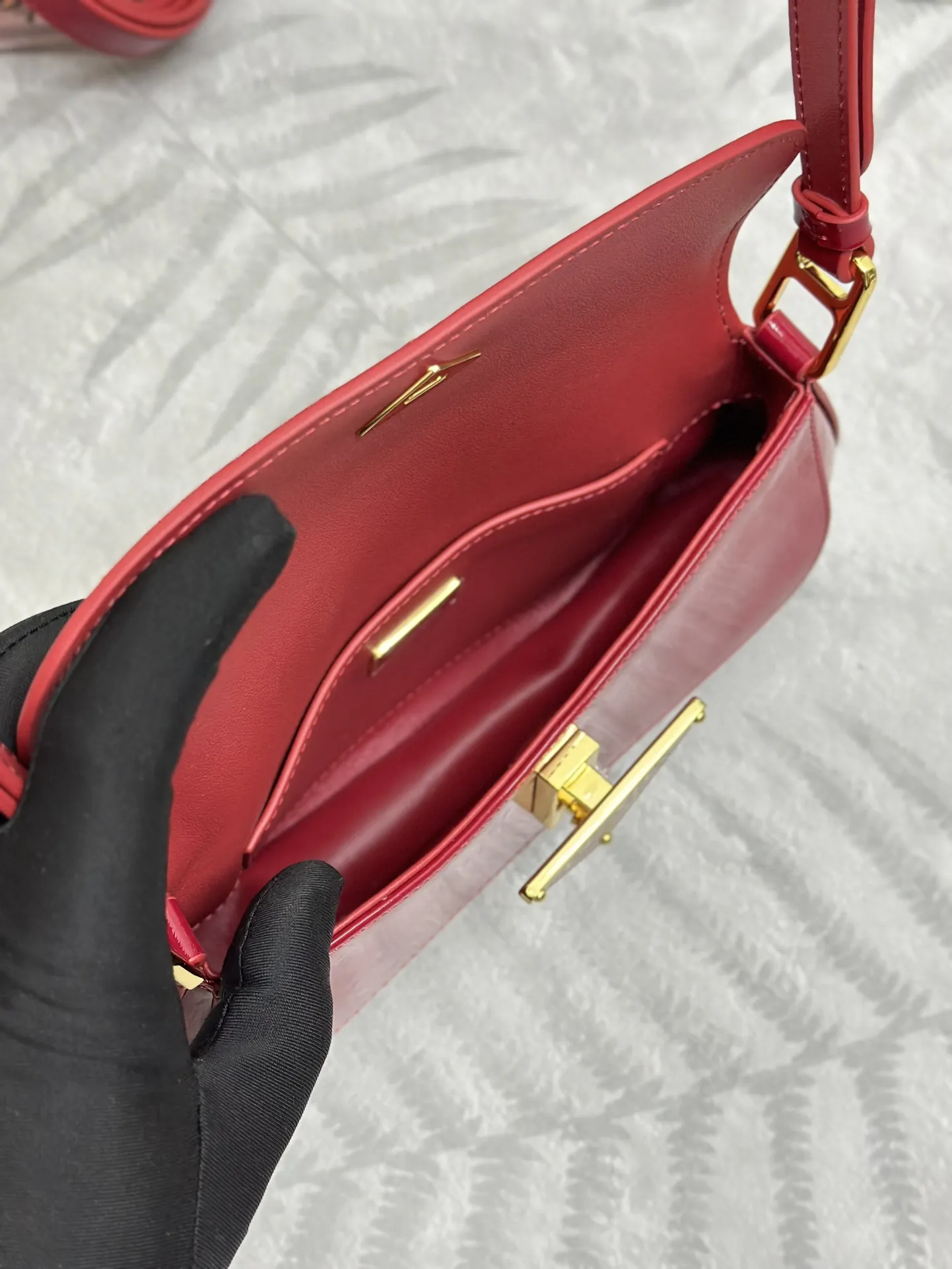 Patent Leather Flap Shoulder Bag D91016246 — view 8