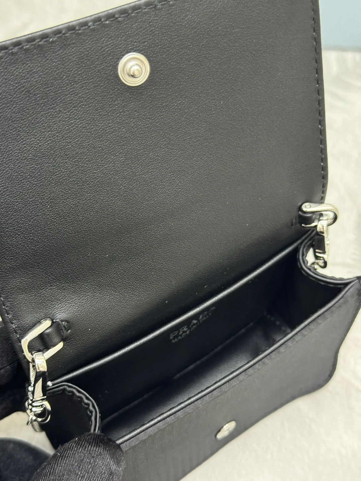 Crystal-Embellished Mini Bag with Detachable Chain D60016255 — view 8