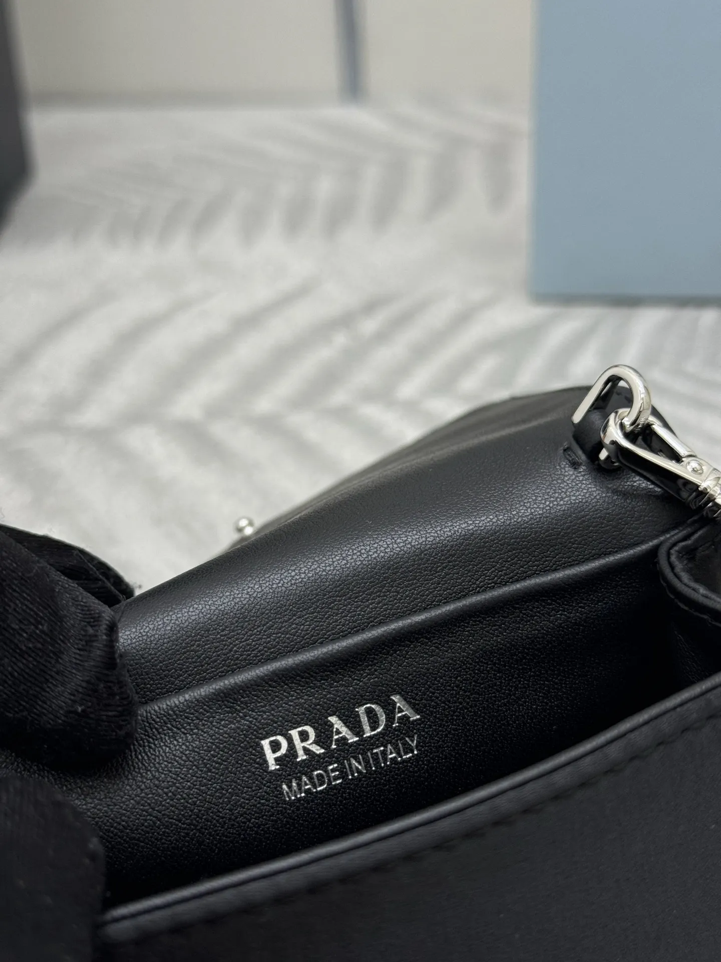 Crystal-Embellished Mini Bag with Detachable Chain D60016255 — view 9