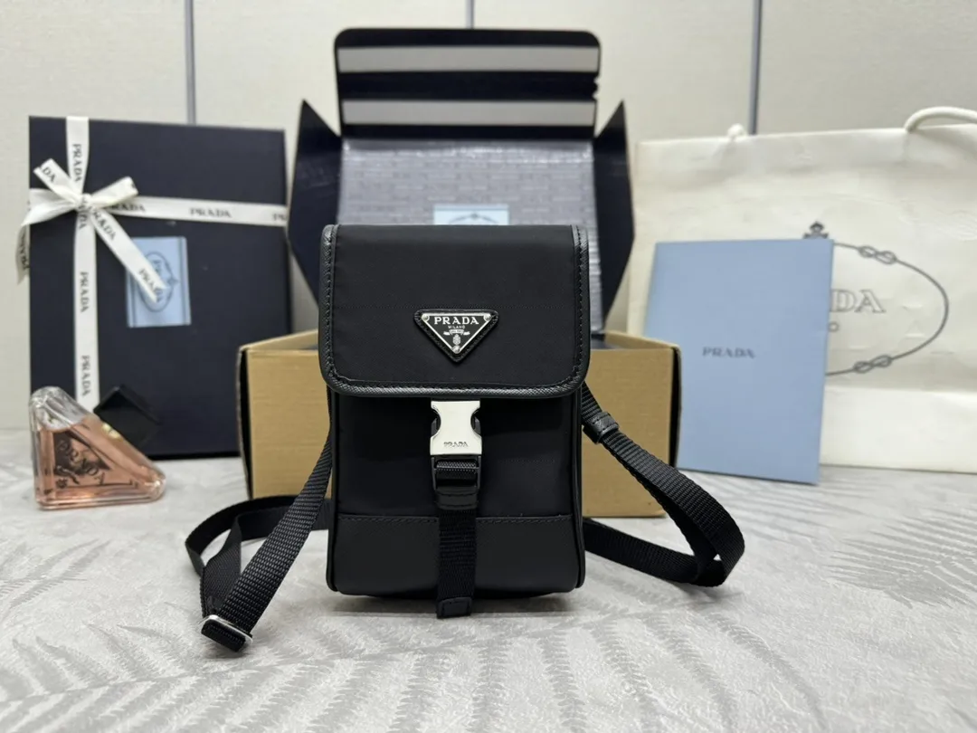 Vertical Phone Bag 2ZH109 D59016260