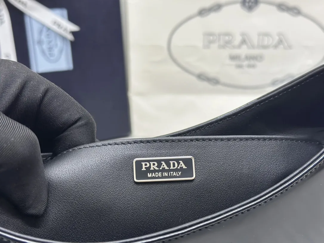 Prada 1BC499 Leather Shoulder Bag D82016280 — view 9