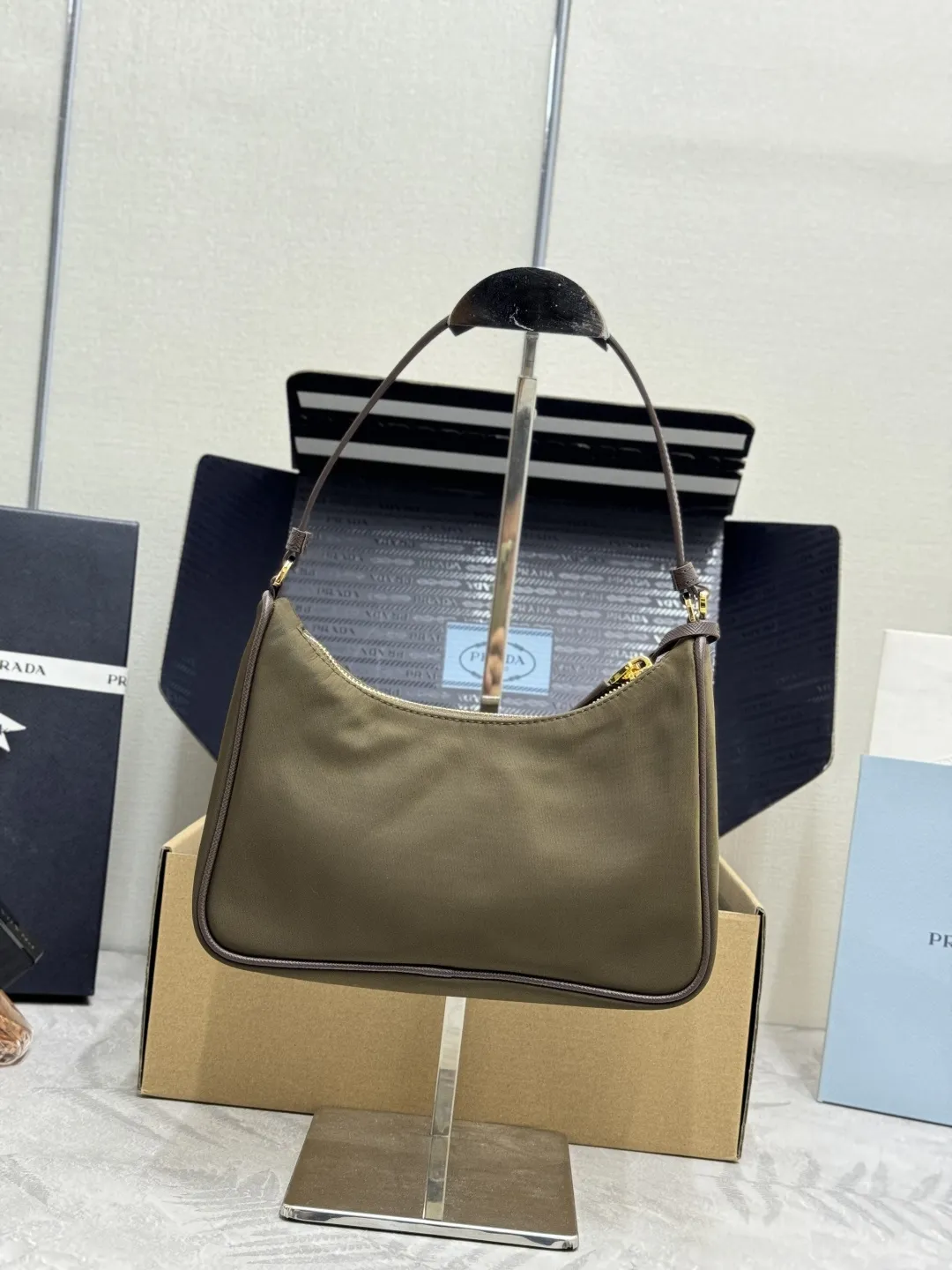 Prada Re-Edition 2005 Hobo Shoulder Bag D56016285 — view 2