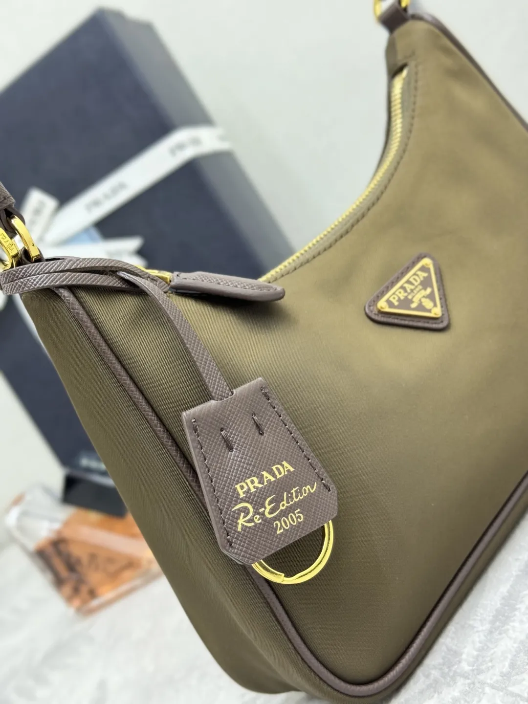 Prada Re-Edition 2005 Hobo Shoulder Bag D56016285 — view 5