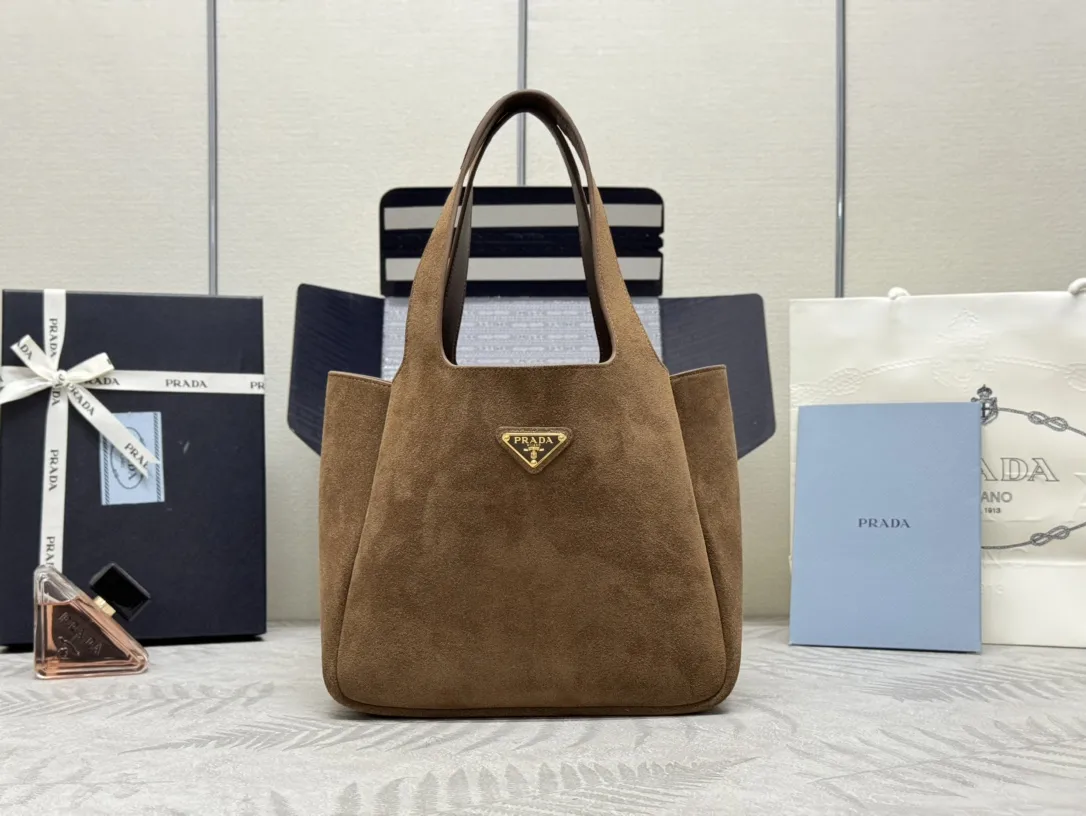 Suede Bucket Bag with Lambskin Lining D90016288