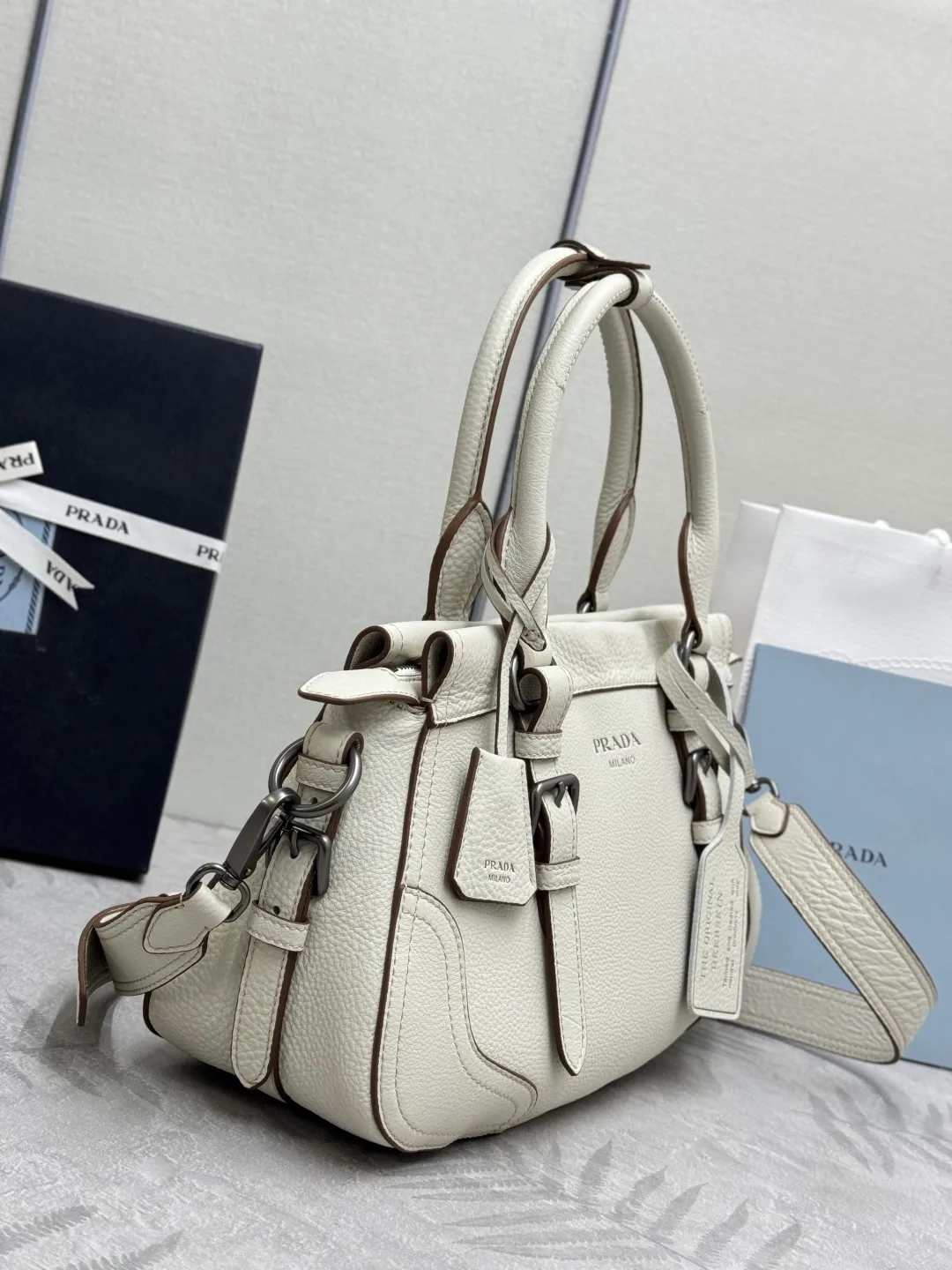 Prada Deerskin Leather Tote Bag D113016304 — view 4