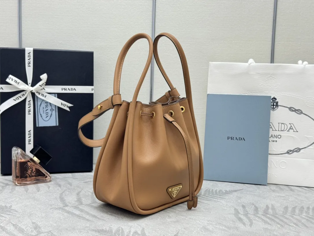 Leather Drawstring Bucket Bag D88016310 — view 3