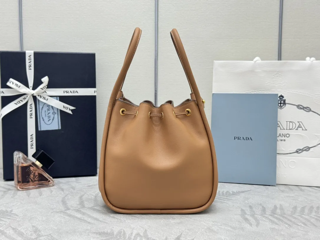 Leather Drawstring Bucket Bag D88016310 — view 4