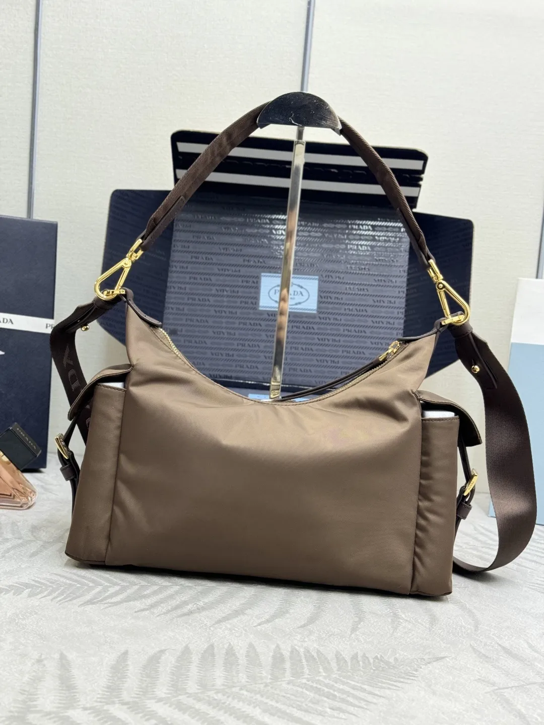 Re-Nylon and Leather Shoulder Bag D69016316 — view 2