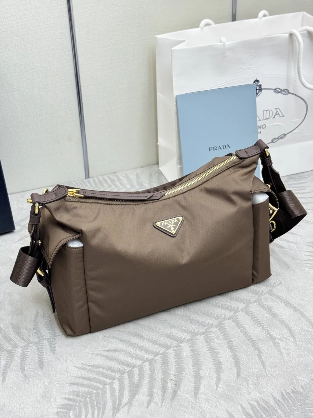 Re-Nylon and Leather Shoulder Bag D69016316 — view 4