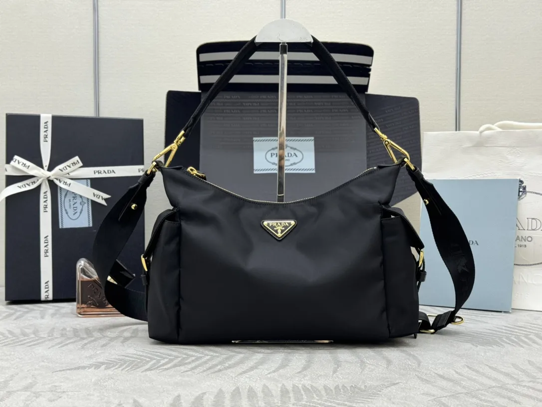Re-Nylon and Leather Shoulder Bag D69016317