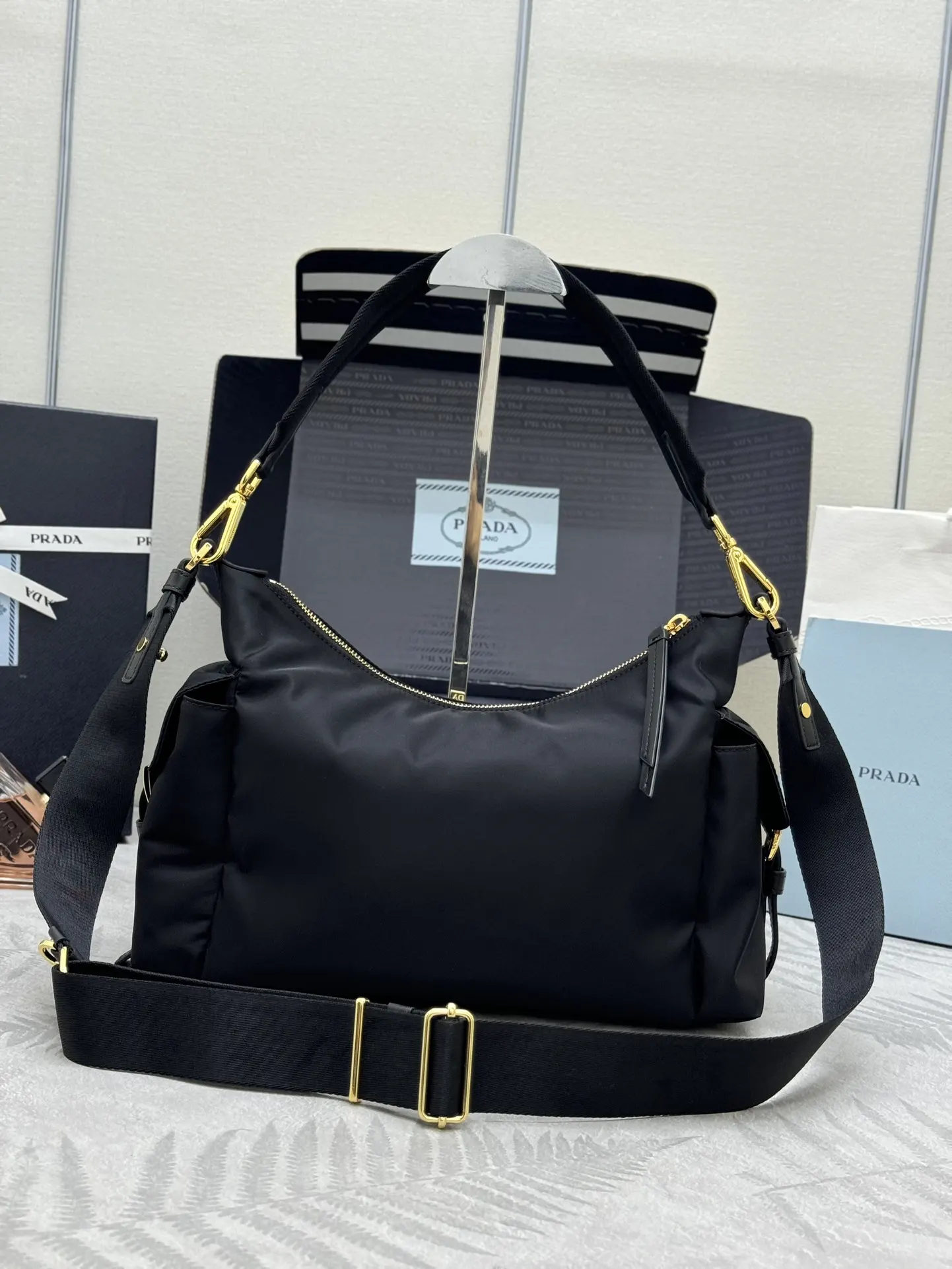 Re-Nylon and Leather Shoulder Bag D69016317 — view 2