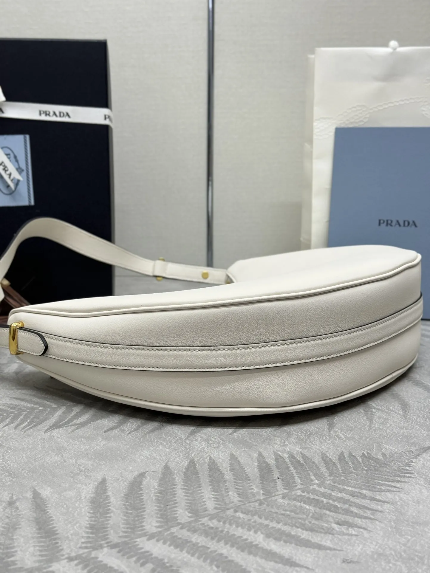 Moon Large Hobo Shoulder Bag D88016323 — view 6