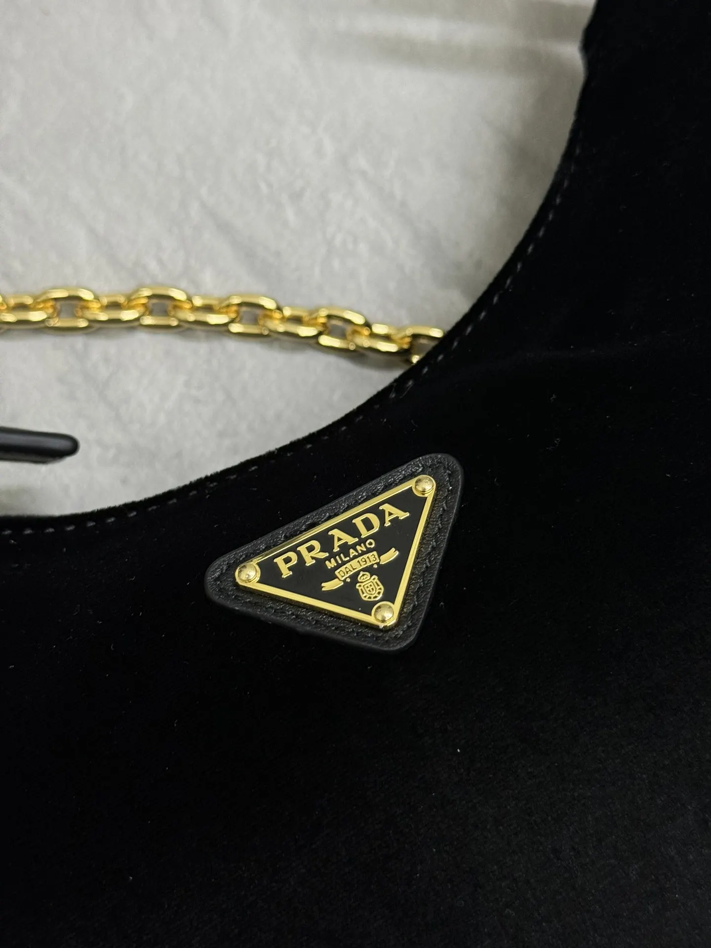 Velvet Hobo Shoulder Bag D70016325 — view 7