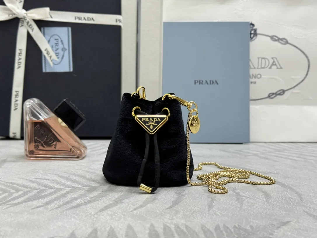 Velvet Mini Bucket Bag D67016327