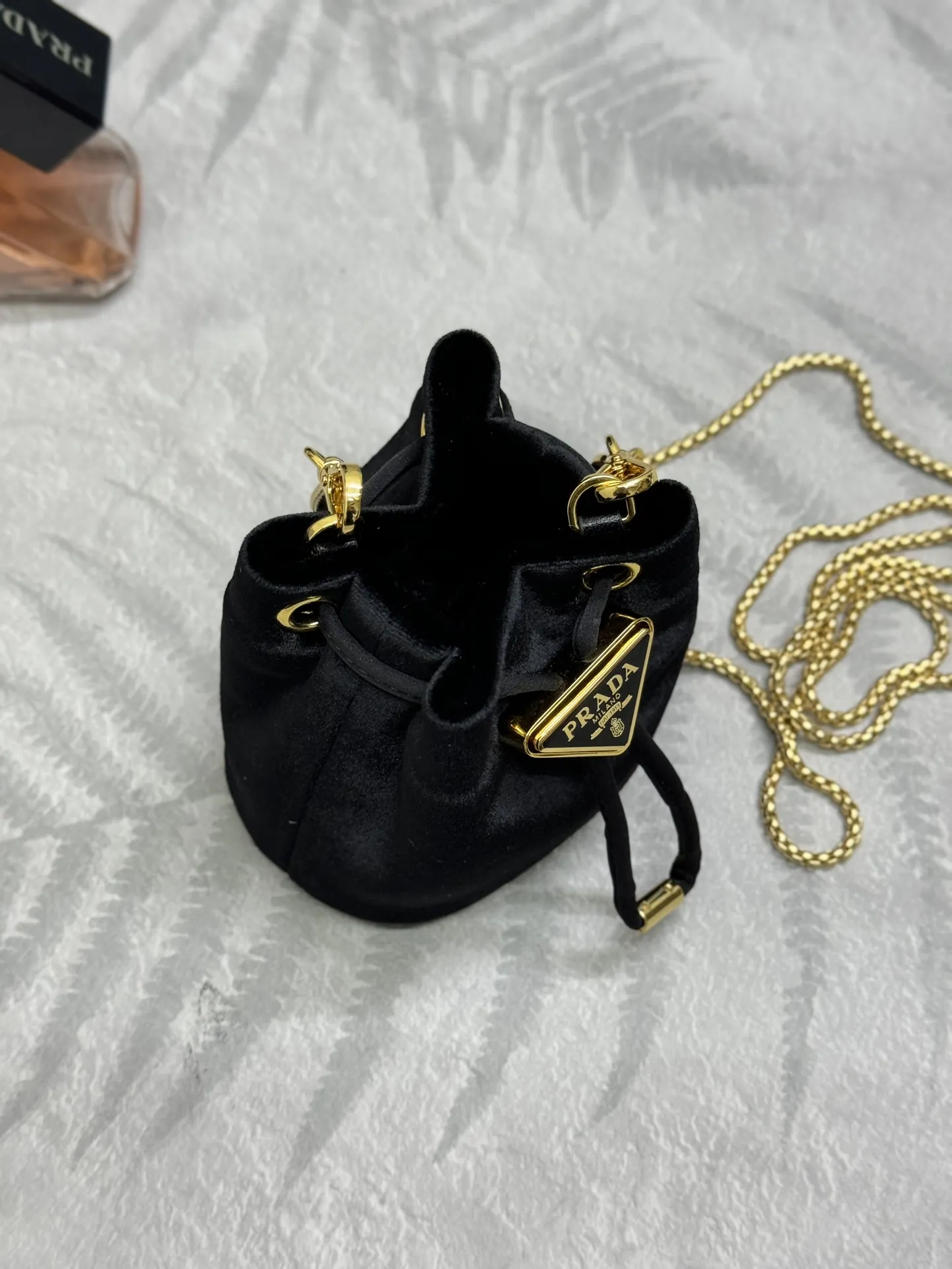 Velvet Mini Bucket Bag D67016327 — view 4