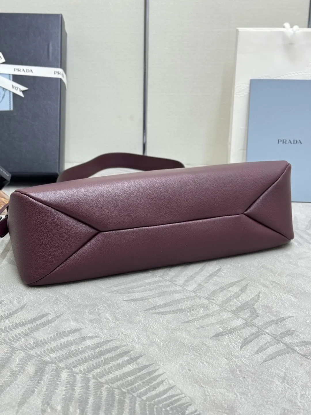 Aimee Hobo Shoulder Bag in Grained Leather D106016331 — view 5