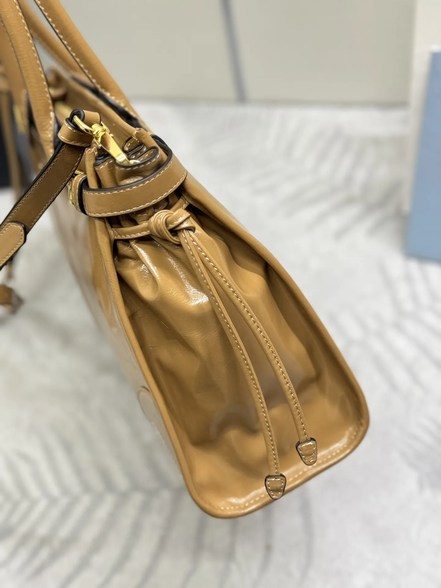 Soft Lux Leather Top-Handle Tote Bag D114016342 — view 3